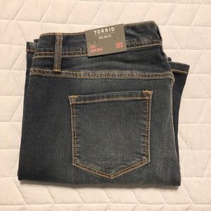Torrid Luxe Slim Boot Cut Jeans (Size:18S)